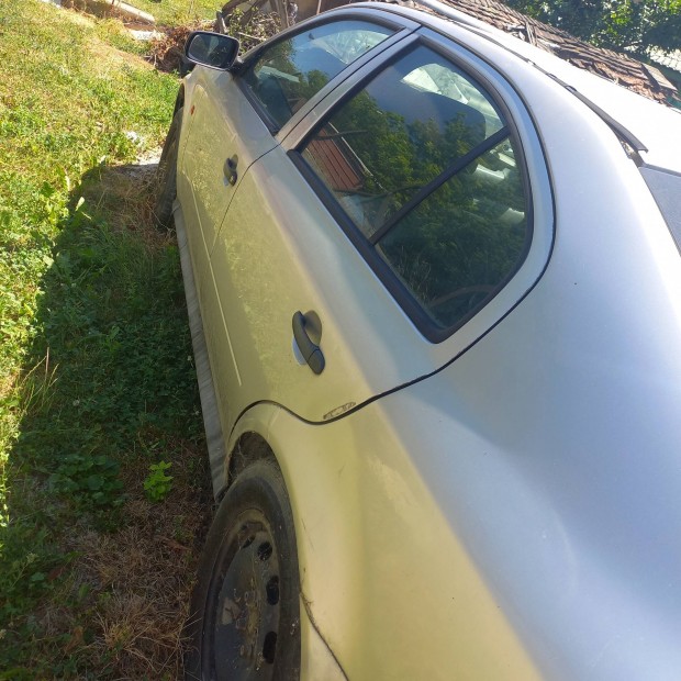Eladó Skoda Oktávia1.6 egyben alkatrésznek
