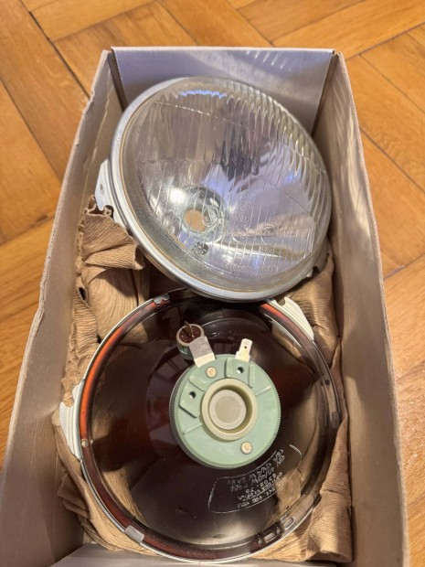 Elad Skoda eredeti lmpa 