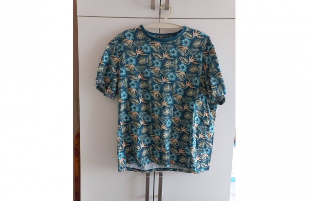 Eladó Slim Fit pamut póló 2XL-es méretű. hibátlan állapotú