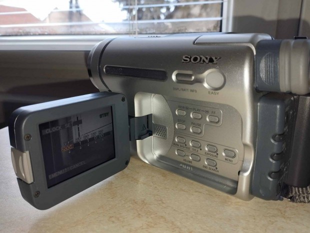 Elad Sony Digital 8 kamera tartozkokkal