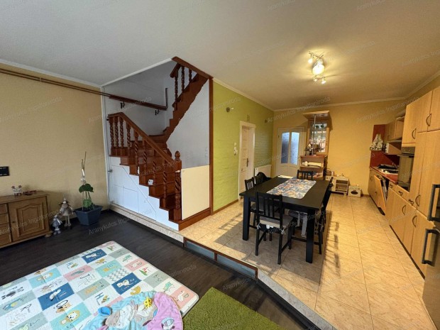 Elad� Sorh�z Gyul�n!