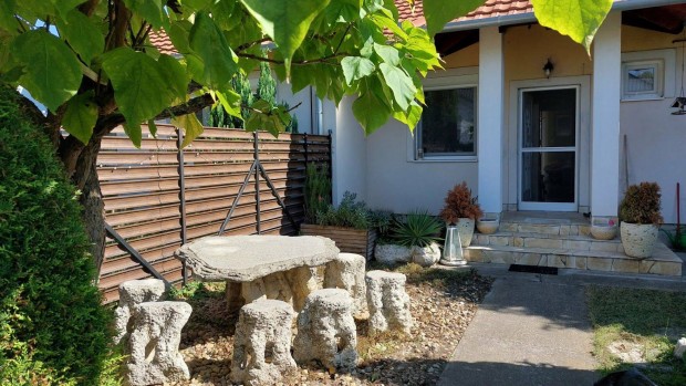 Elad� Sorh�zi Lak�s P�kozd