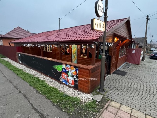 Elad� S�r�z�, Poroszl�