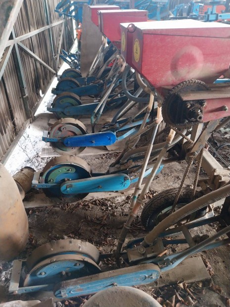 Elad� Spc vet�g�p