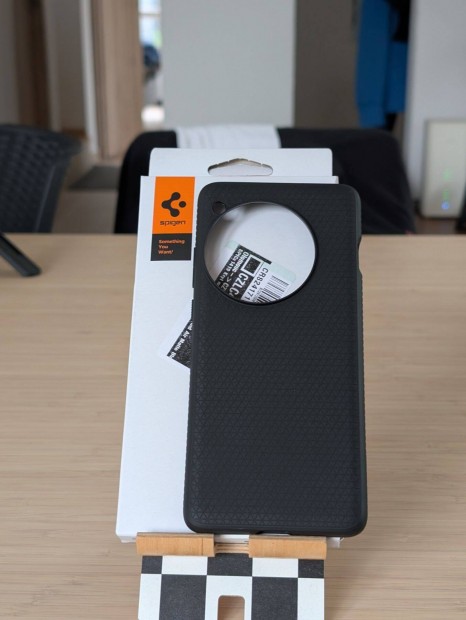 Eladó Spigen Liquid Air tok Oneplus 12-re - új