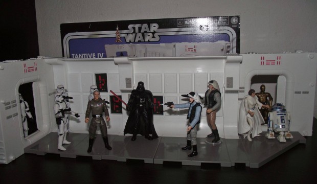 Eladó Star Wars Tantive IV hajóhíd dioráma és figurák !