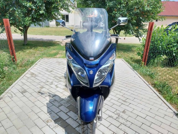 Elad Suzuki Burgman AN400