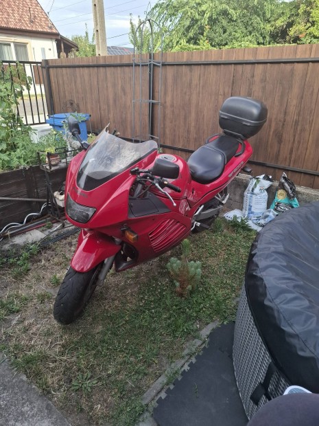 Elad Suzuki RF600r