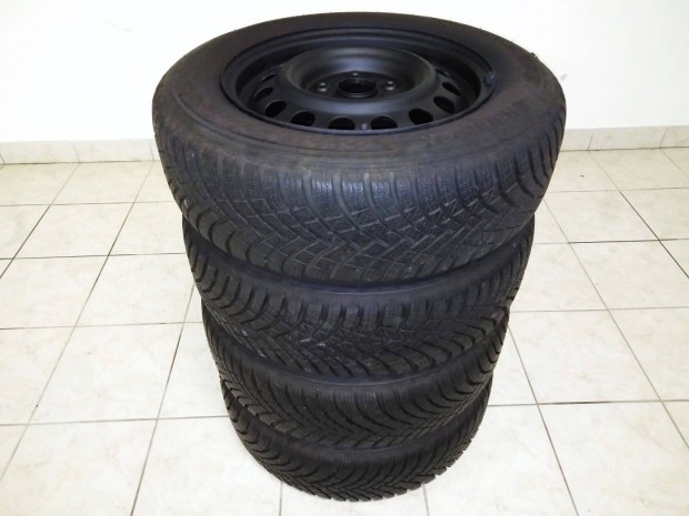 Eladó Suzuki SX-4 R15 felnik,rajta újszerű 195/65 Hankook téli g. gar