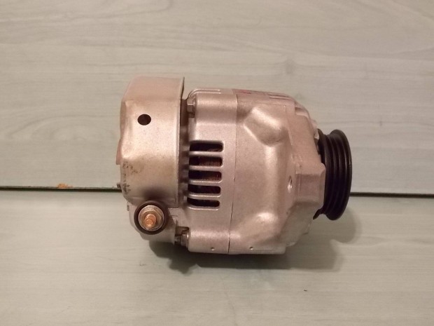 Eladó Suzuki Swift 1.0-1.3 generátor 50 A (31400-86510)