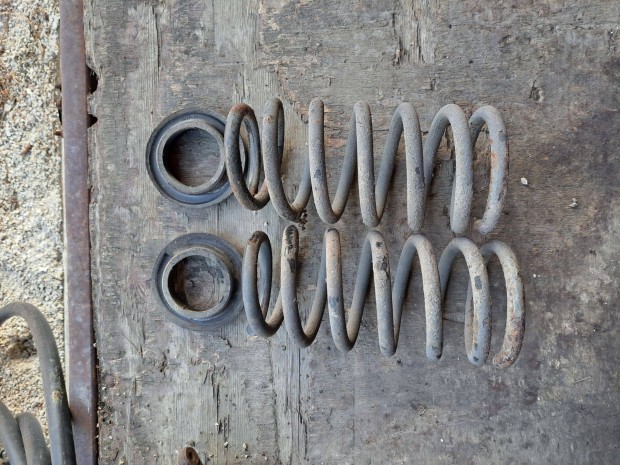 Elad� Suzuki Swift h�ts� rug� p�r / spir�lrug� 1S 1280