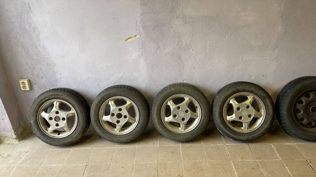 Eladó Suzuki alufelni garnitúra