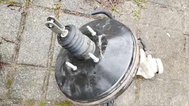 Elad� Suzuki f�kalkatr�szek