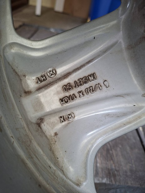 Elad� Suzuki vitara alufelni/gumi  garnitura!