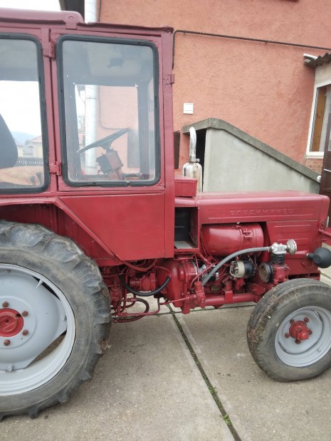 Elad T25-s Vlagyimlirecz traktor