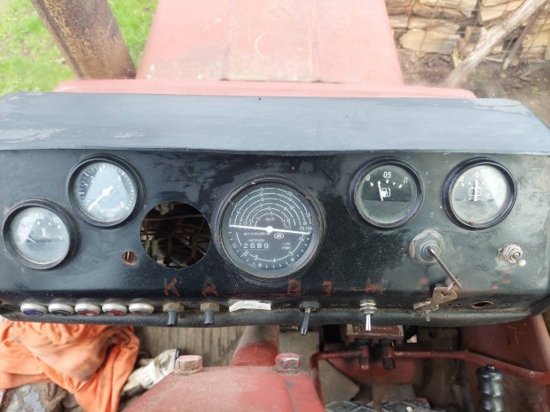 Elad T25 traki 