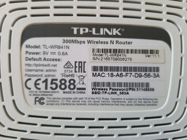 Elad TP-Link 300 Mbps router (TL-WR841N)