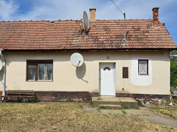 Eladó Tanya Debrecen közelében 2699 m2 telek, gazdálkodásra ideális!