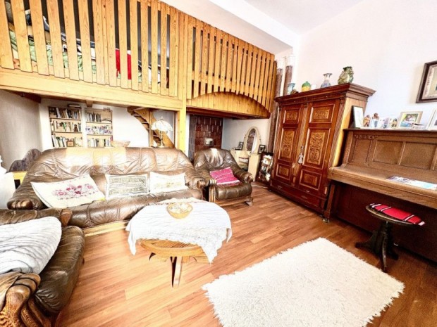 Elad� T�rsash�zi lak�s - H�dmez�v�s�rhely