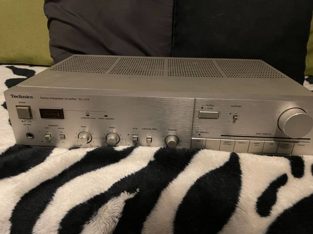 Eladó Technics SU-V2X erősítő