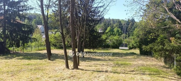 Eladó Telek, Győrújbarát