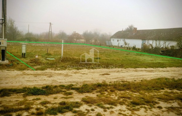 Elad� Telek, S�rszentmih�ly 16.700.000 Ft