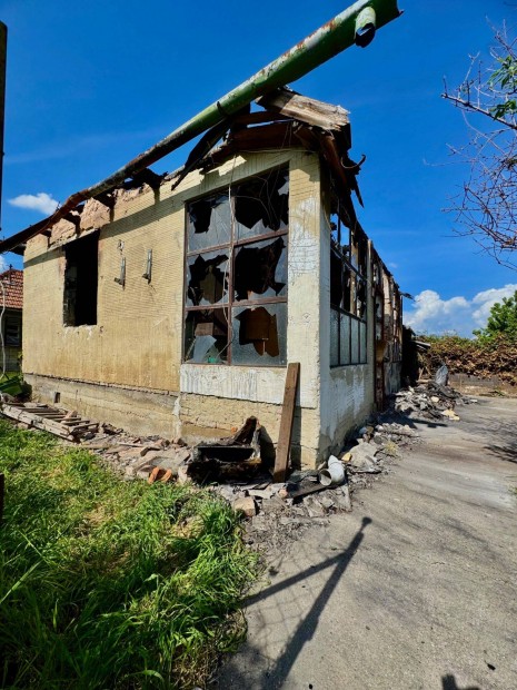 Eladó Telek, kis házzal Rácalmáson