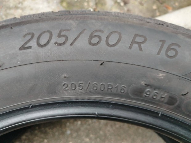 Elad� T�li Gumiabroncs 4 DB