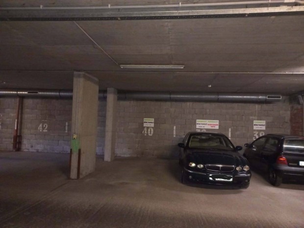 Elad� Teremgar�zs Budapest VIII. ker�let Ordczy t�r 4