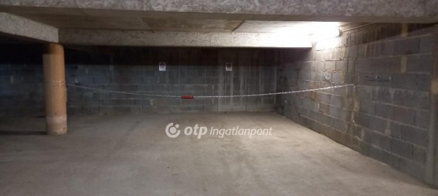 Elad� Teremgar�zs, P�cs