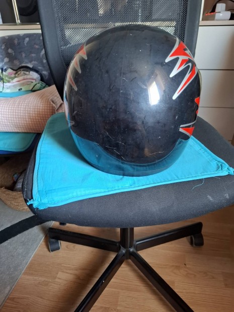 Eladó Tornado bukosisak L-es,