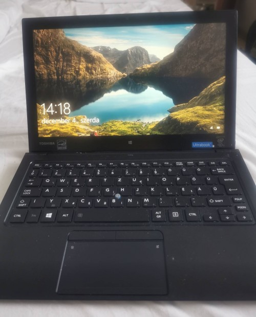 Elad Toshiba Portege Z20t-B laptop