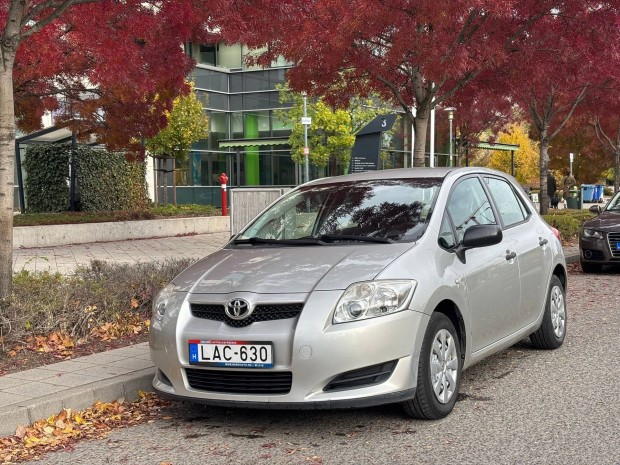Eladó Toyota Auris 1.4