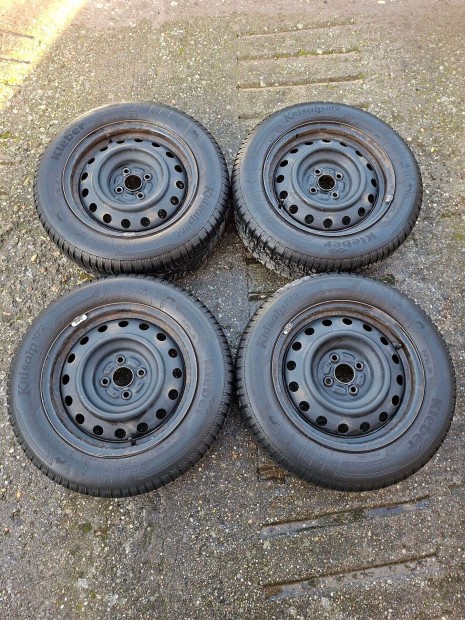 Elad Toyota Corolla aclfelni garnitra