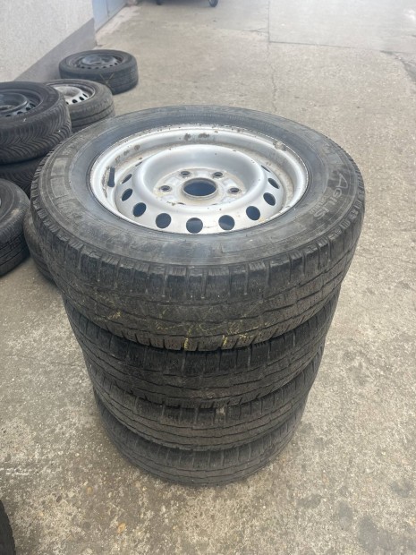 Elad� Toyota Hiace felni 