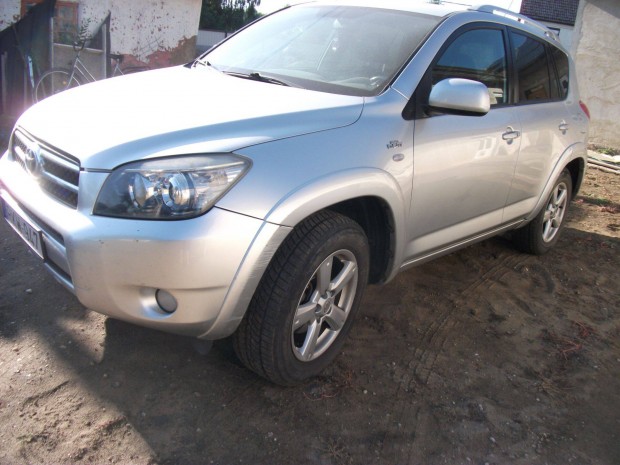 Eladó Toyota Rav4
