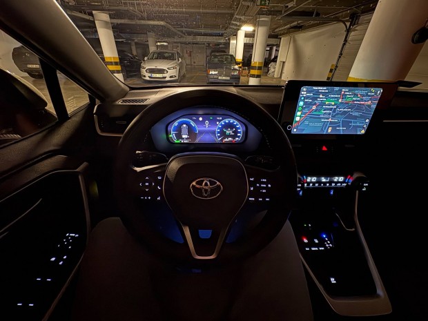 Elad Toyota Rav4 hybrid