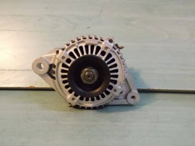 Elad Toyota Yaris 1.0 genertor 90 A (27060-23030)