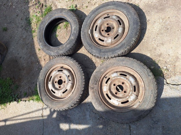 Eladó Trabant 4T felniken téli garnitúra 5mm profilmélység