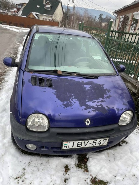 Eladó Twingo üzemképes személygépkocsi műszakival!