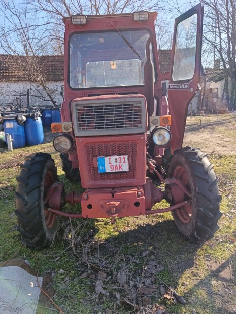 Elad UTB traktor 445