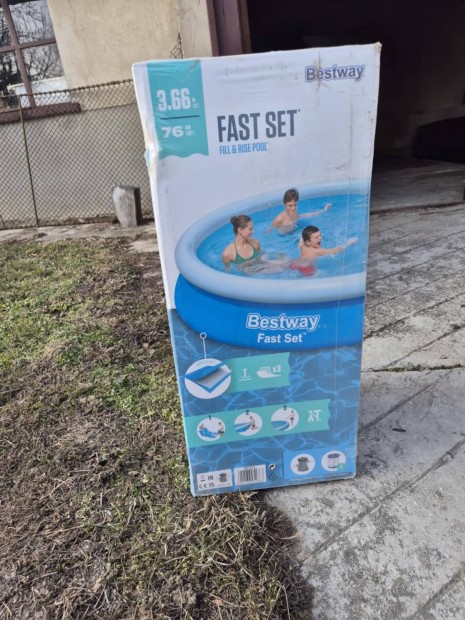 Eladó Új Bestway Fast Set puhafalú medence, 366 x 76 cm
