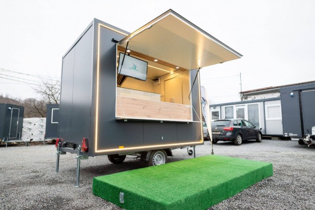 Eladó Új kulcsrakész Food Truck Büfékocsi