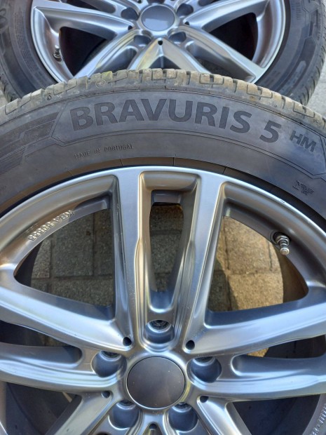 Eladó Uniwheels alufelni szett Barum Bravuris 5 gumikkal