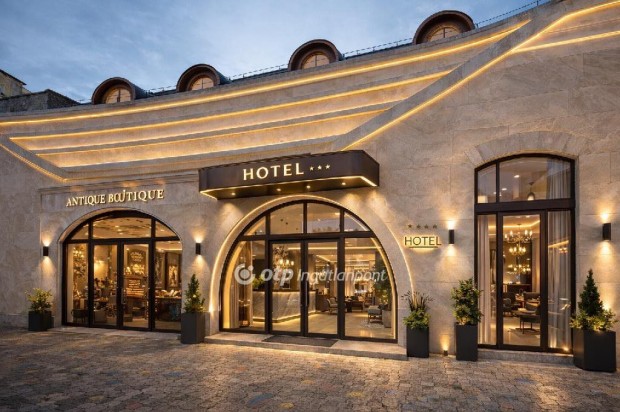 Elad� �zlethelyis�g, Sz�kesfeh�rv�r