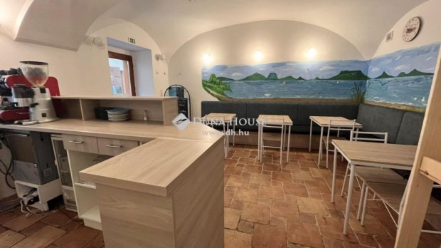 Elad� �zlethelyis�g, Szombathely