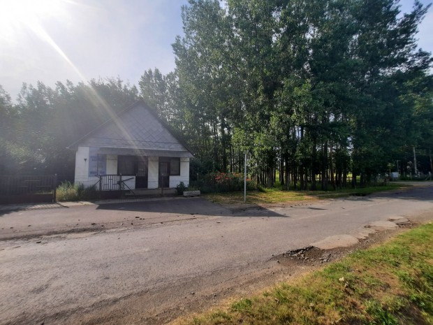 Elad� �zlethelyis�g, Taktaken�z 3.500.000 Ft