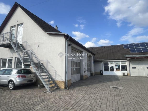 Elad� �zlethelyis�g, Telephely, Duna�jv�rosban