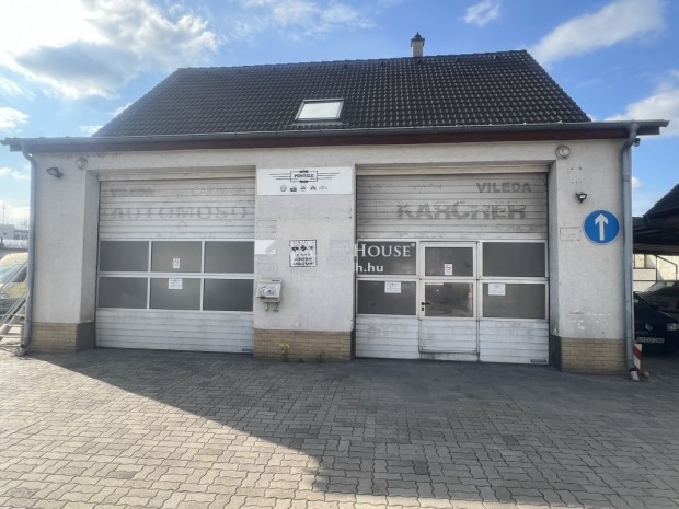 Eladó Üzlethelyiség, Telephely, Dunaújvárosban