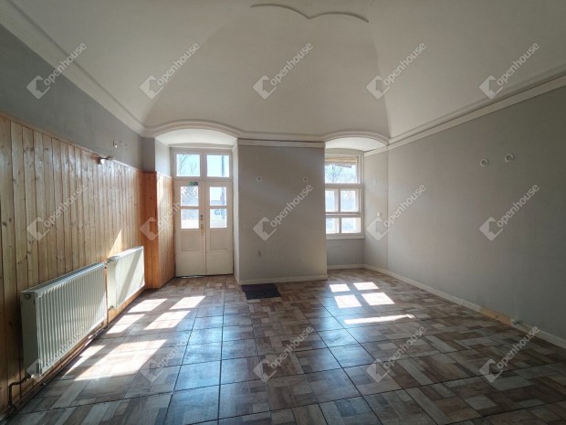 Elad� �zlethelys�g Szombathely!